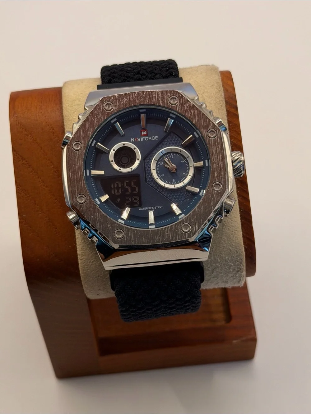 NAVIFORCE Watch Men Week Date LED‎ Digital Wristwatch Silicone Sport Watch